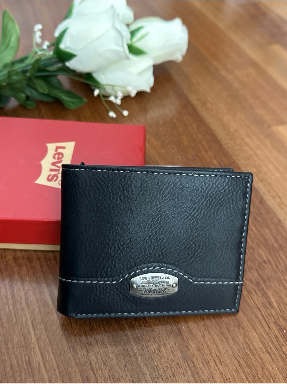 Levi's Men's Black Bi-Fold Wallet